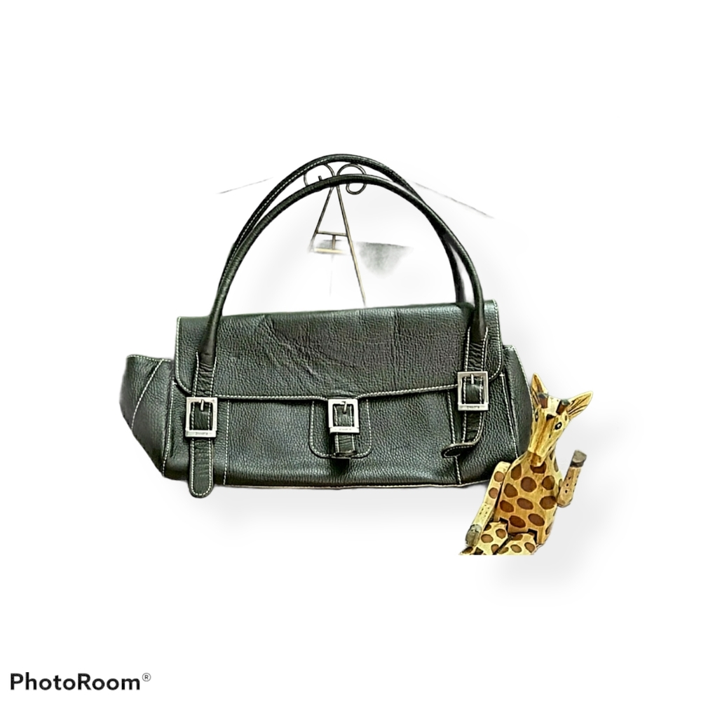 Guia's classic Italian brown leather handbag